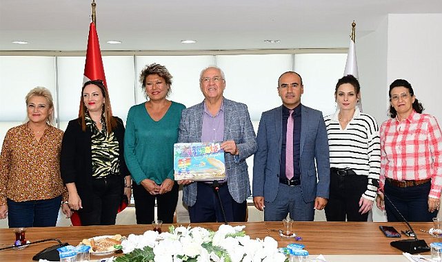 Romanyalı öğrenciler İzmir Karabağlar'da
