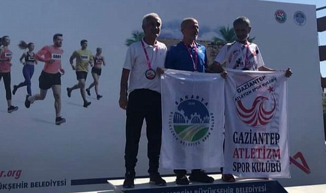 Sakarya atletizmde şampiyonluğu kaptırmadı