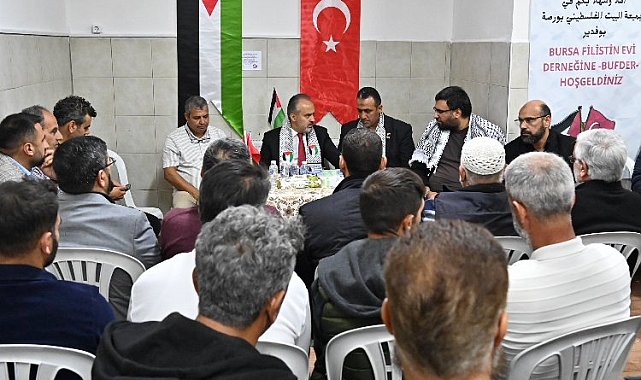 Soykırımı Bursa'dan takip eden Filistinliler feryat etti