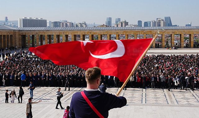 TED ailesinden Anıtkabir'e 100. yıl ziyareti