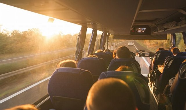 Turistler seyahatlerinde otobüse yöneldi