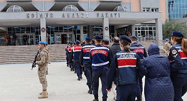 Yasa dışı yollarla Yunanistan'a kaçamadılar!