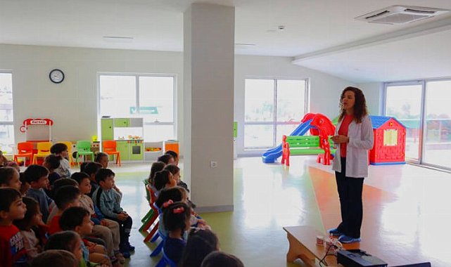 Antalya Büyükşehir'den çocuklara diş sağlığı eğitimi