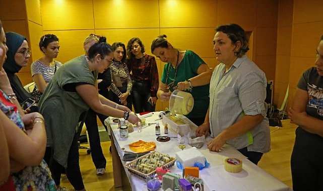 Aromatik bitkilerle sabun yaptılar