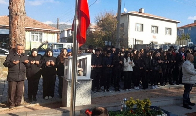 Aybüke öğretmen mezarı başında anıldı