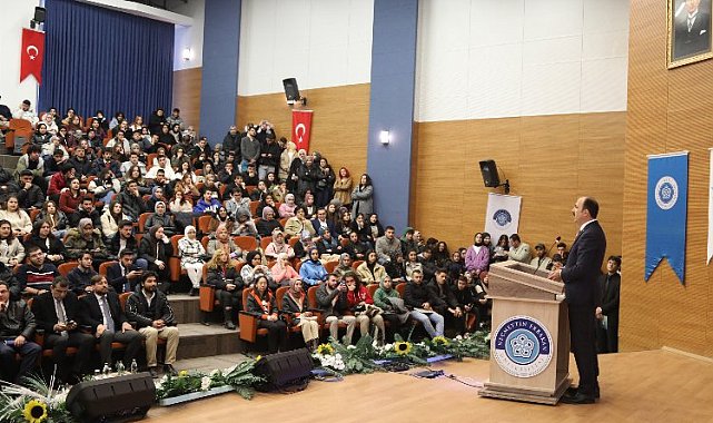 Başkan Altay üniversiteli öğrencilerle buluştu