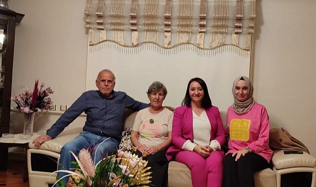 Bilecikli AK Kadınlardan emekli öğretmenler vefa
