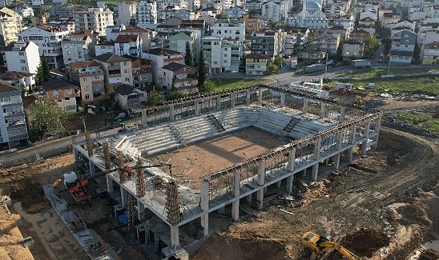Çayırova'da Kapalı Spor Salonu'nda çalışmalar tam gaz