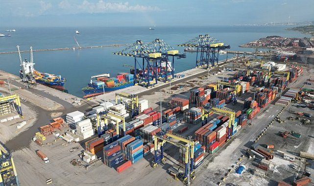 İskenderun'da bir rıhtım daha gemi trafiğine açıldı