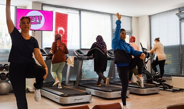 Kadınlar spor için salonları doldurdu