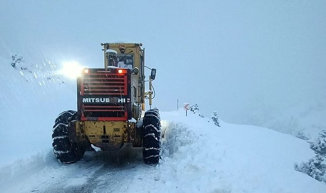 Kayseri Büyükşehir kırsalın kardan kapanan yolunu açtı