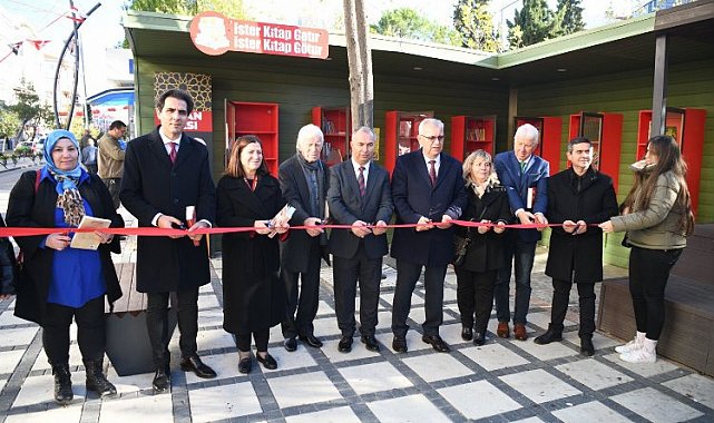 Keşan Lisesi mezunlarından 55. yıl buluşması.... Keşan Lisesi'nde Cadde Kütüphanesi açıldı