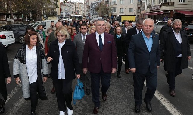 Kesimoğlu: "Yine sizinle yürümek istiyorum, benimle bu yolculuğa var mısınız?"