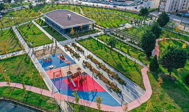Kocaeli Büyükşehir'den Derince Millet Bahçesi'ne kıraathane