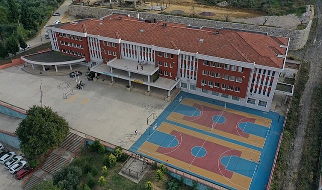 Kocaeli'nde 188 okula basket ve voleybol sahası