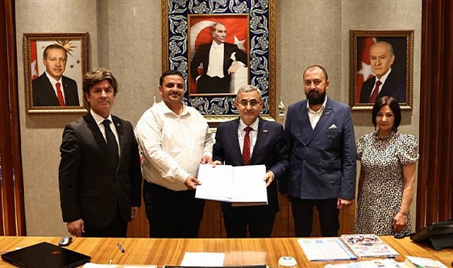 Kütahya'da Gözüm Şeyh Sultan Tekkesi'ne önemli protokol