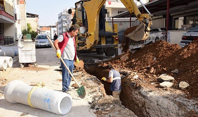 Manisa Turgutlu'da altyapı çalışmaları sürüyor