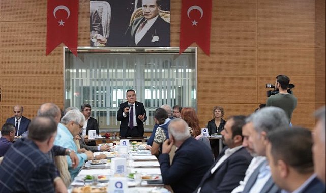 Muhittin Böcek'ten adaylık sinyali