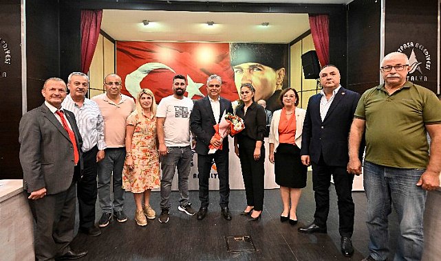 Muratpaşa'da Muhtar Metin Kök'ün ismi parkta yaşayacak