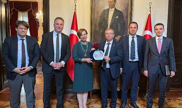 Trakya Üniversitesi'nden Büyükelçi Sekizkök'e nezaket