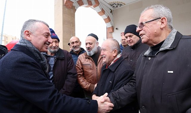 Başkan Büyükakın'dan cami cemaati ve vatandaşlarla sohbet