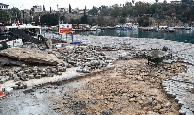 Fırtına yat limanını bu hale getirdi