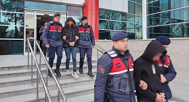 Adıyaman'da 3 ayrı evden hırsızlık yapmışlardı... Tutuklandılar!