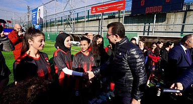 Antrenman yaptığı sahayı gençlere kazandırdı