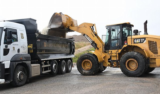 Balıkesir Büyükşehir'den kar teyakkuzu