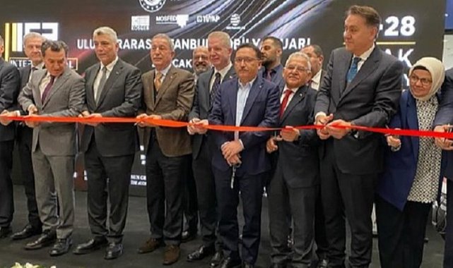 Başkan Büyükkılıç, Uluslararası İstanbul Mobilya Fuarı'nda Kayserili firmaların yanında