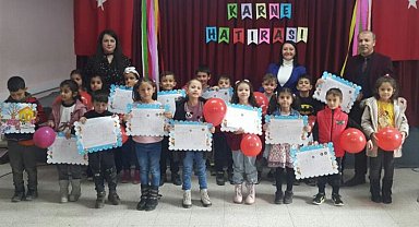 Bilecik Pazaryeri'nde karne sevinci