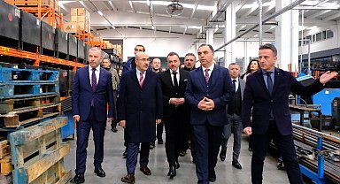 Bursa Valisi Demirtaş, deri sanayicileriyle buluştu