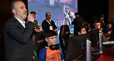 Bursa'da e-spor turnuvasında final heyecanı