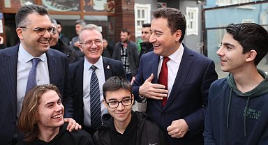 Büyükşehir Belediye Başkan adayı Kahraman: "Bursa için azimle çalışacağız"