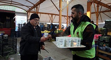 Büyükşehir pazarcı esnafının içini ısıttı