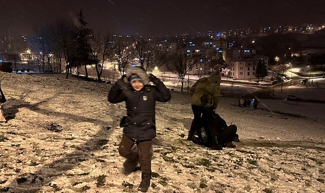 Düzce'de kar yağışı sevinçle karşılandı