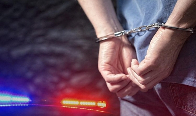 Firari FETÖ'cüye bilgi sızdıran polis tutuklandı