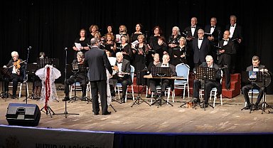 İzmir Narlıdere'de keyifli konser