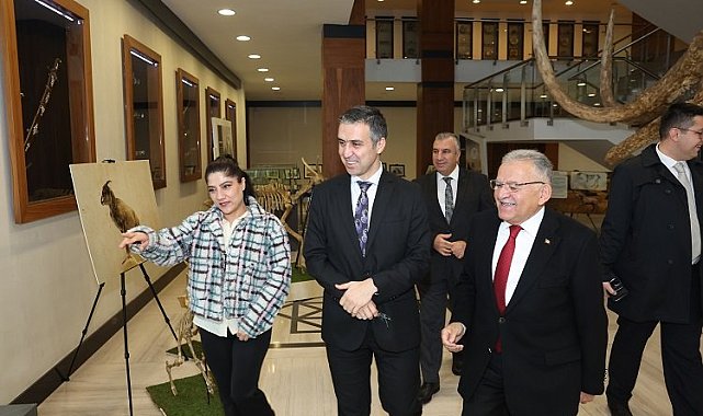 Kayseri Fosil Sergisi'ne ziyaretçi akını