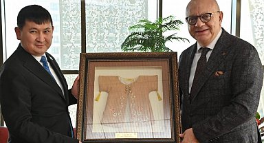 Kazakistan İstanbul Başkonsolos'u Manisa'da