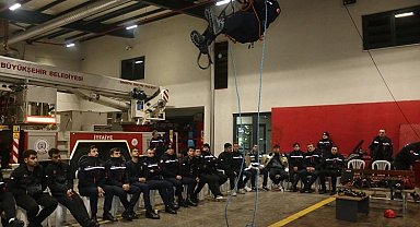 Kocaeli itfaiyesi eğitimlerini sürdürüyor