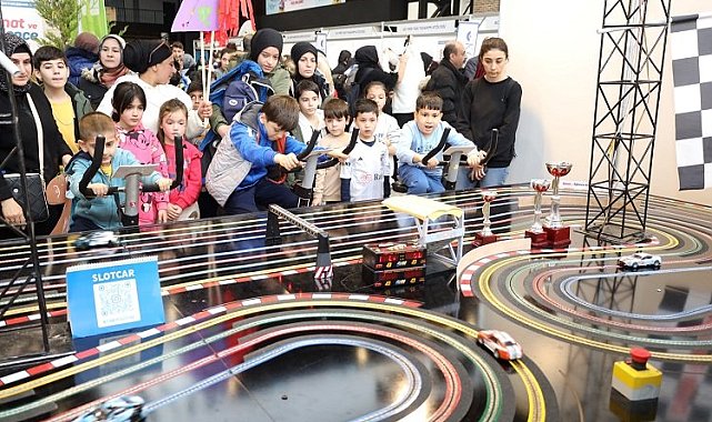 Kocaeli'de çocuklar tatilin tadını çıkarıyor