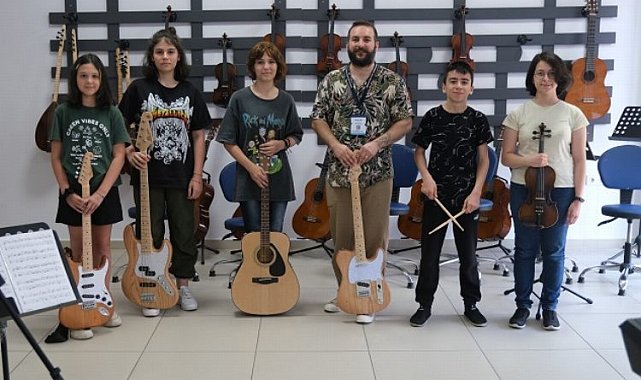 Kocaeli'nde gençliğe değer katılıyor