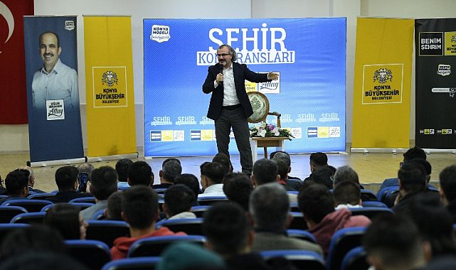 Konya 'Şehir Konferansları'nı sürdürüyor