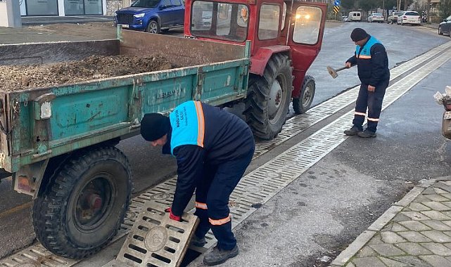 Manisa Salihli'de taşkın önlemleri sürüyor