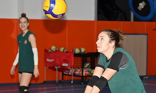 Manisalı Sultanlar Ata Spor'a hazırlanıyor
