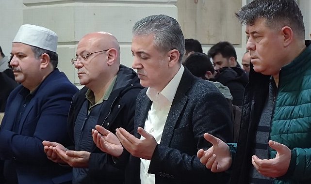Mardin'de şehitler için sabah namazı sonrası dua