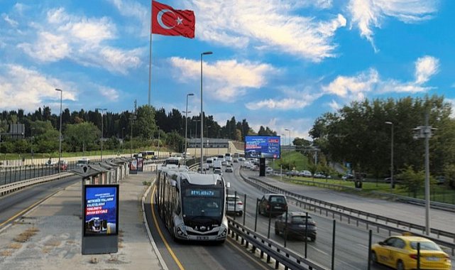 Metrobüs'te yolcu rekoru