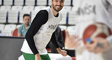 Potanın Tarzanları gözünü Aslan'a kestirdi