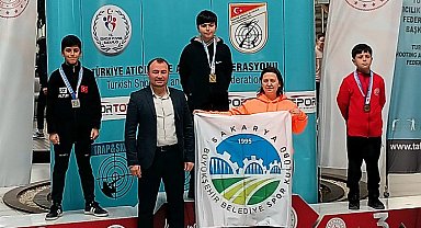 Sakaryalı sporcudan Türkiye Şampiyonluğu'na tam isabet